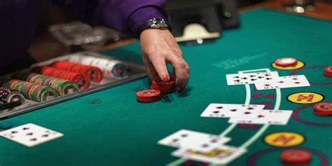 what does the word baccarat mean